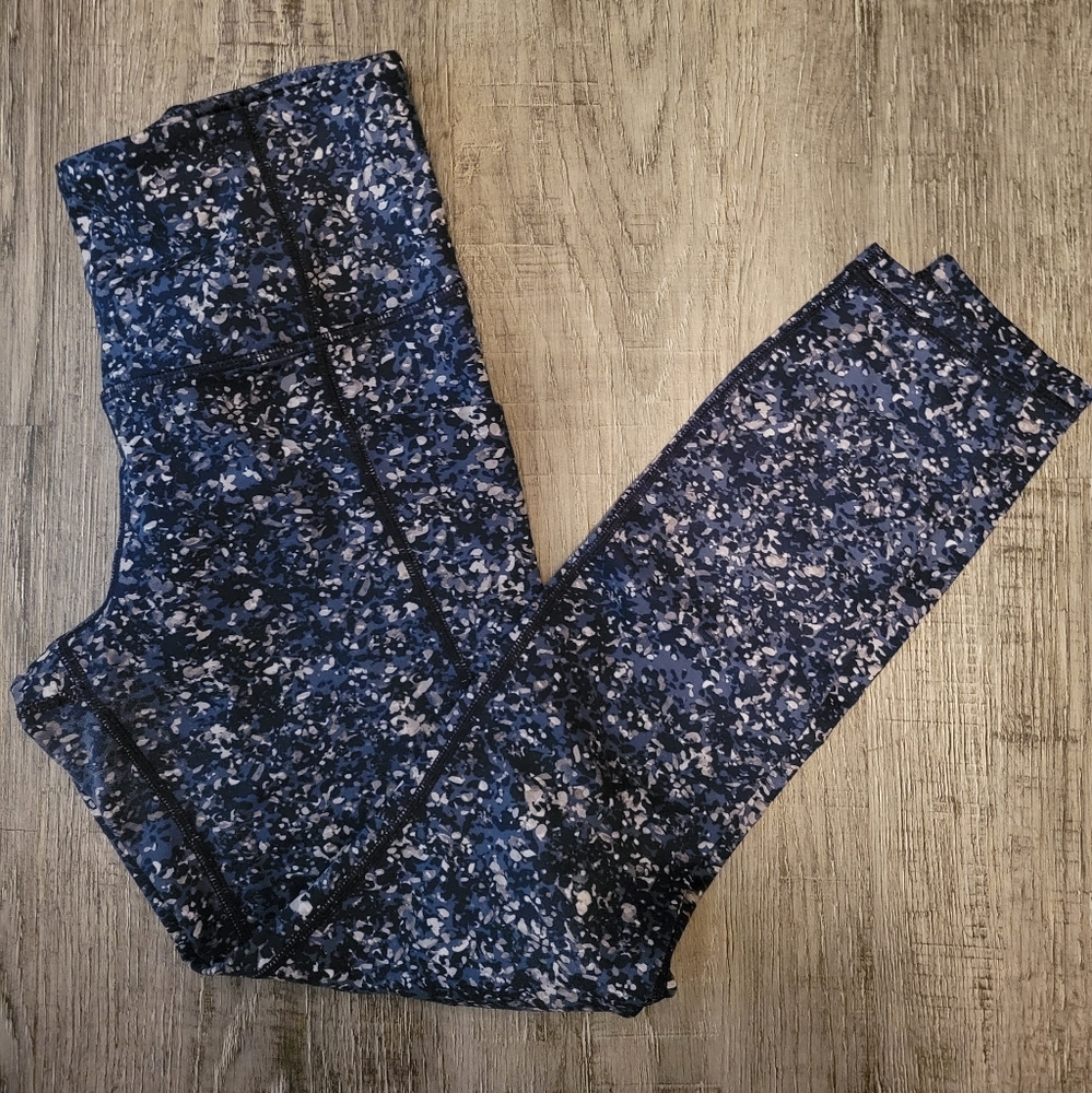 ATHLETA Salutation Stash-Pocket Legging
